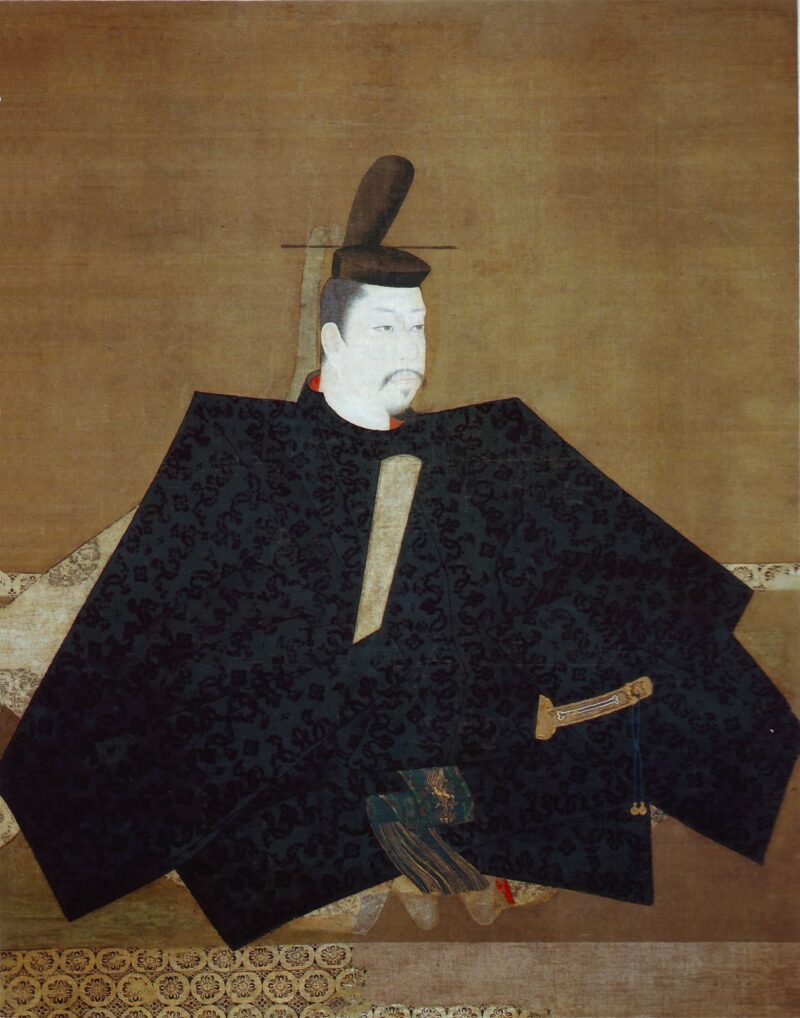世間的には「源頼朝」の肖像画として知られているこの肖像画。しかし、最近の研究によるとこれは足利直義の肖像画であるとの説が浮上しているそうだ。
